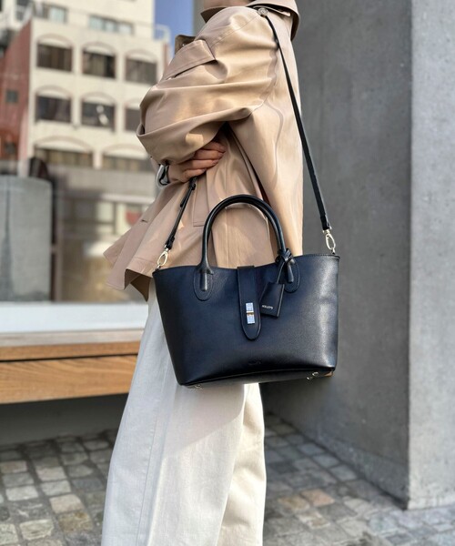 NOLLEY’S(ノーリーズ)の「HINERIフラップトートバッグ(トートバッグ・レディース・ブラック/ライトベージュ・FREE)」の6枚目の写真