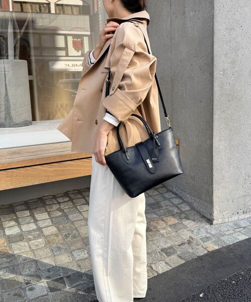 NOLLEY’S(ノーリーズ)の「HINERIフラップトートバッグ(トートバッグ・レディース・ブラック/ライトベージュ・FREE)」の7枚目の写真