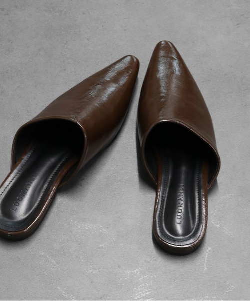 THE CELL.（ザセルドット）の「ポインテッドトゥスリッポンサンダル　POINTED TOE SLIP-ON SANDALS（サンダル・レディース・ブラック/ブラウン・37/39/35）」の5枚目の写真