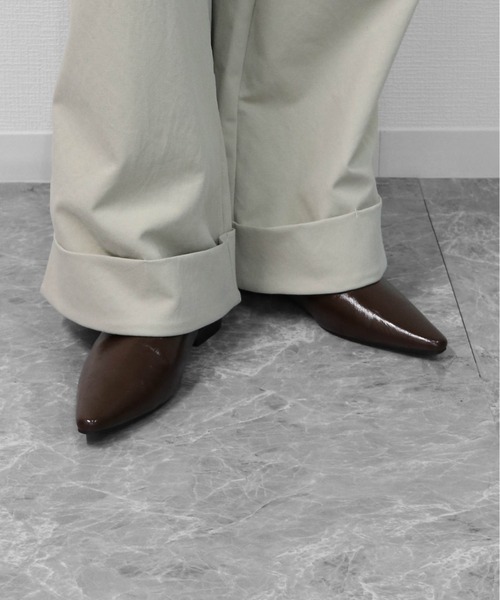 THE CELL.（ザセルドット）の「ポインテッドトゥスリッポンサンダル　POINTED TOE SLIP-ON SANDALS（サンダル・レディース・ブラック/ブラウン・37/39/35）」の13枚目の写真