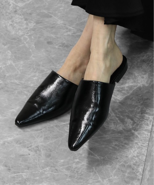 THE CELL.（ザセルドット）の「ポインテッドトゥスリッポンサンダル　POINTED TOE SLIP-ON SANDALS（サンダル・レディース・ブラック/ブラウン・37/39/35）」の6枚目の写真