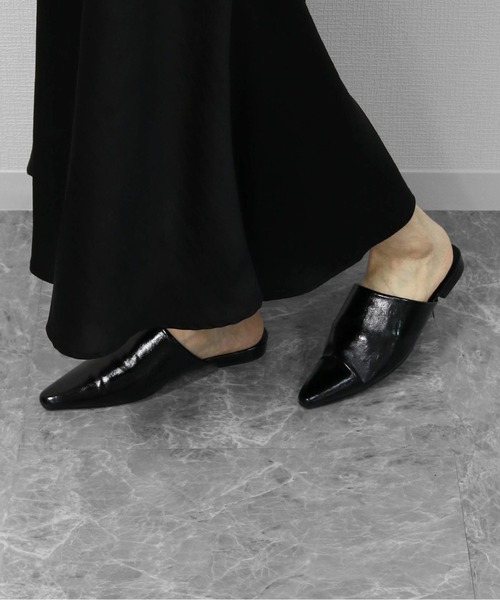 THE CELL.（ザセルドット）の「ポインテッドトゥスリッポンサンダル　POINTED TOE SLIP-ON SANDALS（サンダル・レディース・ブラック/ブラウン・37/39/35）」の10枚目の写真