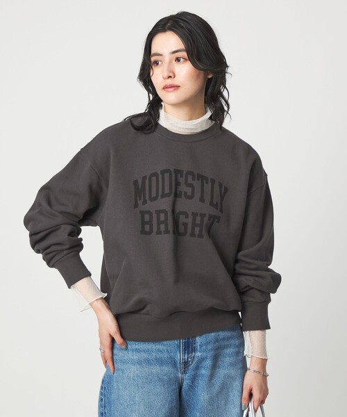 green label relaxing（グリーンレーベルリラクシング）の「フェード カレッジ ロゴ スウェット プルオーバー（スウェット・レディース・ダークグレー/オフホワイト/ブラウン系・FREE）」の12枚目の写真