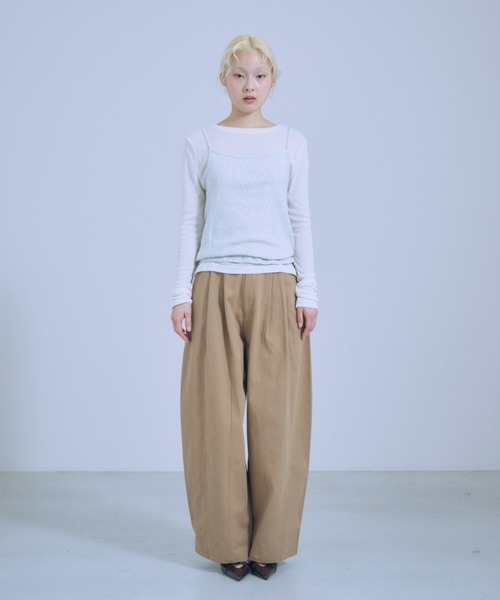 EN NEUME(エンノイム)の「Two-Tuck Barrel Leg Pants(その他パンツ・レディース・ブラック/ベージュ・FREE)」の7枚目の写真