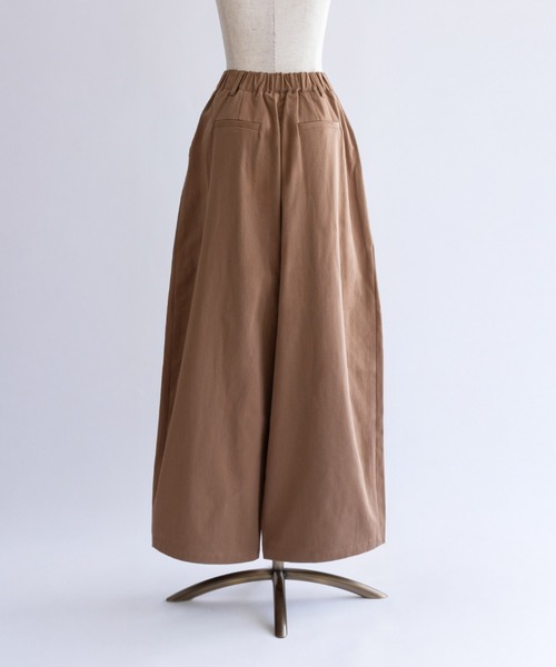 EN NEUME(エンノイム)の「Two-Tuck Barrel Leg Pants(その他パンツ・レディース・ブラック/ベージュ・FREE)」の15枚目の写真