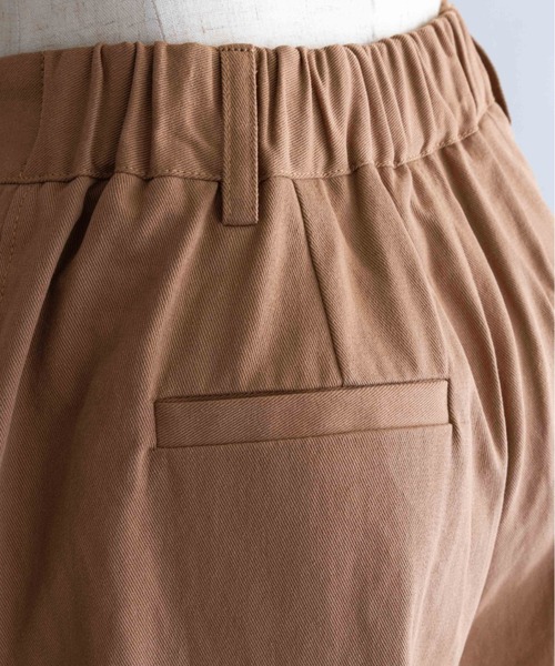 EN NEUME(エンノイム)の「Two-Tuck Barrel Leg Pants(その他パンツ・レディース・ブラック/ベージュ・FREE)」の21枚目の写真