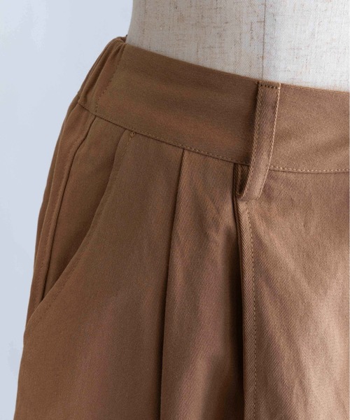 EN NEUME(エンノイム)の「Two-Tuck Barrel Leg Pants(その他パンツ・レディース・ブラック/ベージュ・FREE)」の18枚目の写真