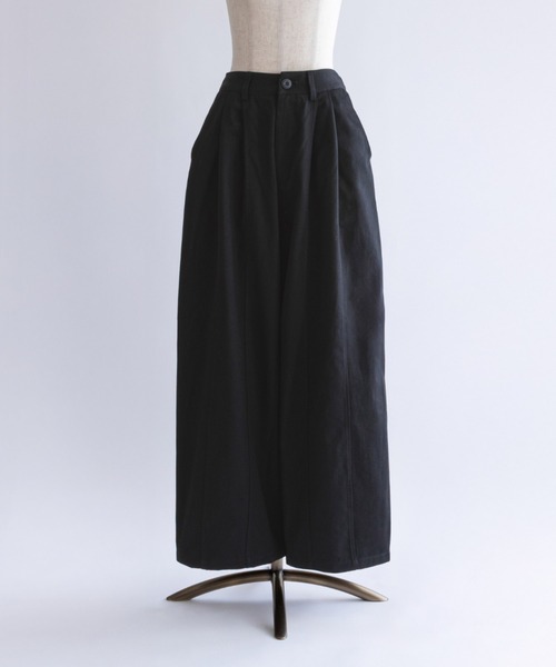EN NEUME(エンノイム)の「Two-Tuck Barrel Leg Pants(その他パンツ・レディース・ブラック/ベージュ・FREE)」の16枚目の写真