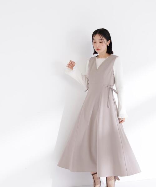 NATURAL BEAUTY BASIC(ナチュラルビューティーベーシック)の「◇サイドリボンジャンスカ(ジャンパースカート・レディース・ベージュ/ブラウン・SMALL/MEDIUM/P/S)」の2枚目の写真