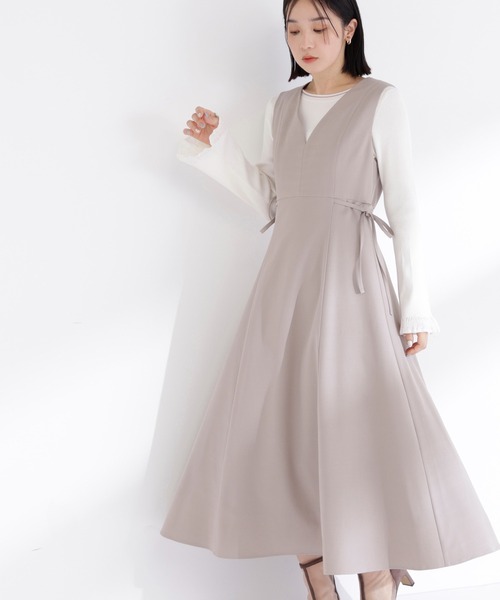 NATURAL BEAUTY BASIC(ナチュラルビューティーベーシック)の「◇サイドリボンジャンスカ(ジャンパースカート・レディース・ベージュ/ブラウン・SMALL/MEDIUM/P/S)」の2枚目の写真