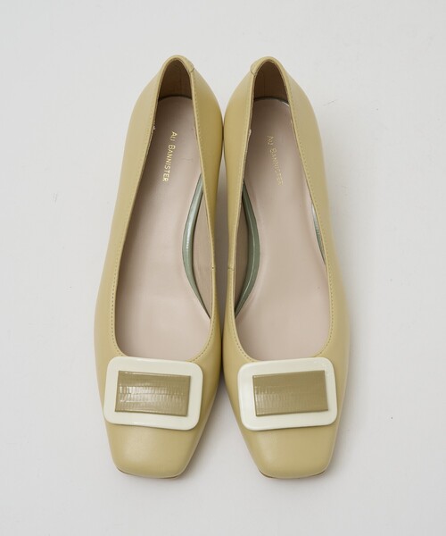 Au BANNISTER（オゥバニスター）の「スクエアモチーフパンプス（パンプス・レディース・ブラック/アイボリー/イエロー・38/37/36/35/39）」の3枚目の写真
