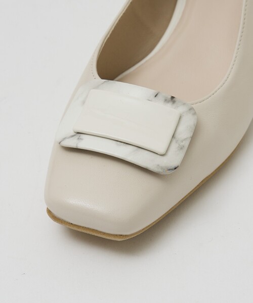 Au BANNISTER（オゥバニスター）の「スクエアモチーフパンプス（パンプス・レディース・ブラック/アイボリー/イエロー・38/37/36/35/39）」の20枚目の写真