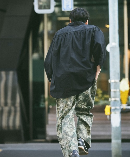 niko and...（ニコアンド）の「半端シャツプルオーバー（シャツ/ブラウス・メンズ・チャコール/ブルー・MEDIUM/LARGE）」の13枚目の写真