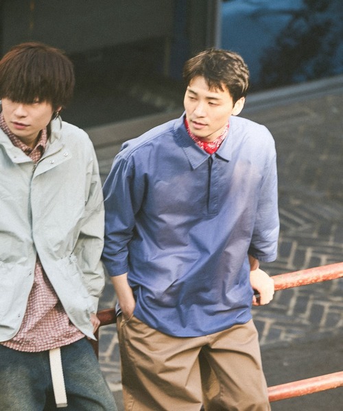 niko and...（ニコアンド）の「半端シャツプルオーバー（シャツ/ブラウス・メンズ・チャコール/ブルー・MEDIUM/LARGE）」の21枚目の写真