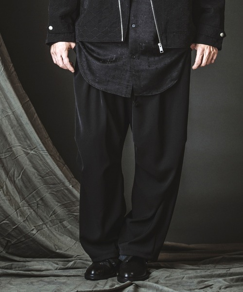 NO ID.(ノーアイディ)の「【NO ID.】Easy Baggy Parachute Trousers / イージー バギー パラシュート トラウザーズ(スラックス・メンズ・ブラック/ストライプ・1/2)」の4枚目の写真