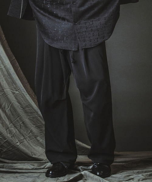 NO ID.(ノーアイディ)の「【NO ID.】Easy Baggy Parachute Trousers / イージー バギー パラシュート トラウザーズ(スラックス・メンズ・ブラック/ストライプ・1/2)」の9枚目の写真