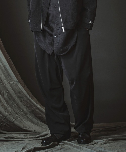 NO ID.(ノーアイディ)の「【NO ID.】Easy Baggy Parachute Trousers / イージー バギー パラシュート トラウザーズ(スラックス・メンズ・ブラック/ストライプ・1/2)」の11枚目の写真