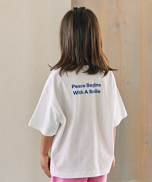 GENERATOR(ジェネレーター)の「GENERATOR/ジェネレーター Peace Begins Tシャツ(Tシャツ/カットソー・キッズ・ホワイト/ベージュ系その他/チャコールグレー・M/L/XL)」の11枚目の写真