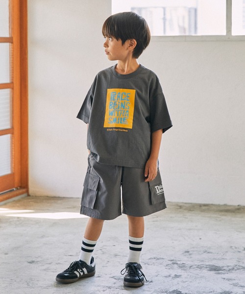GENERATOR(ジェネレーター)の「GENERATOR/ジェネレーター Peace Begins Tシャツ(Tシャツ/カットソー・キッズ・ホワイト/ベージュ系その他/チャコールグレー・M/L/XL)」の12枚目の写真