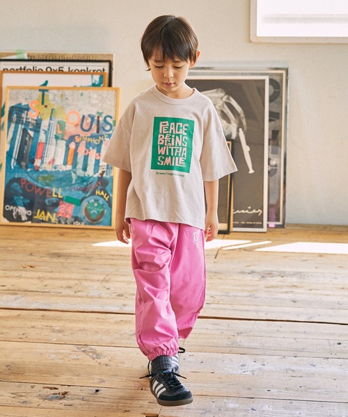 GENERATOR(ジェネレーター)の「GENERATOR/ジェネレーター Peace Begins Tシャツ(Tシャツ/カットソー・キッズ・ホワイト/ベージュ系その他/チャコールグレー・M/L/XL)」の15枚目の写真