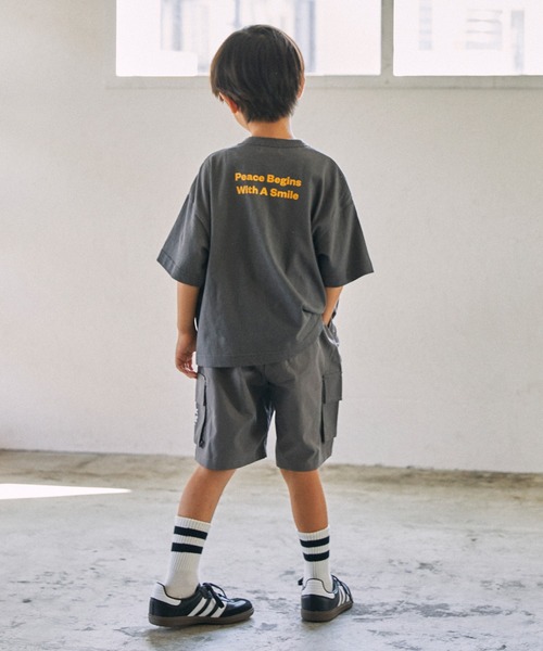 GENERATOR(ジェネレーター)の「GENERATOR/ジェネレーター Peace Begins Tシャツ(Tシャツ/カットソー・キッズ・ホワイト/ベージュ系その他/チャコールグレー・M/L/XL)」の13枚目の写真