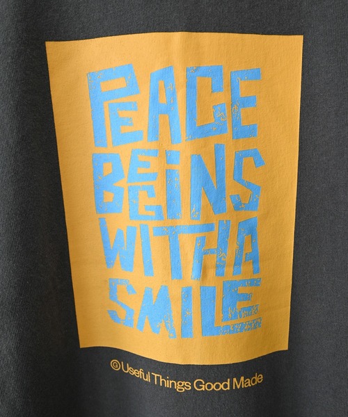 GENERATOR(ジェネレーター)の「GENERATOR/ジェネレーター Peace Begins Tシャツ(Tシャツ/カットソー・キッズ・ホワイト/ベージュ系その他/チャコールグレー・M/L/XL)」の4枚目の写真