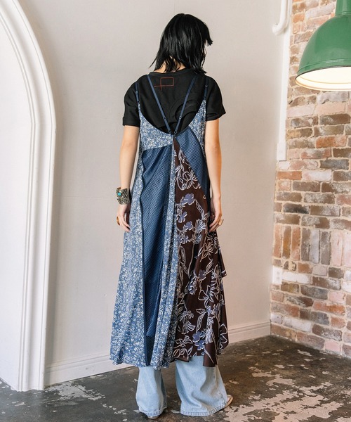 AULA AILA（アウラアイラ）の「コンビネーションキャミドレス（ワンピース・レディース・マルチ/ブラック/ブルー・0）」の13枚目の写真