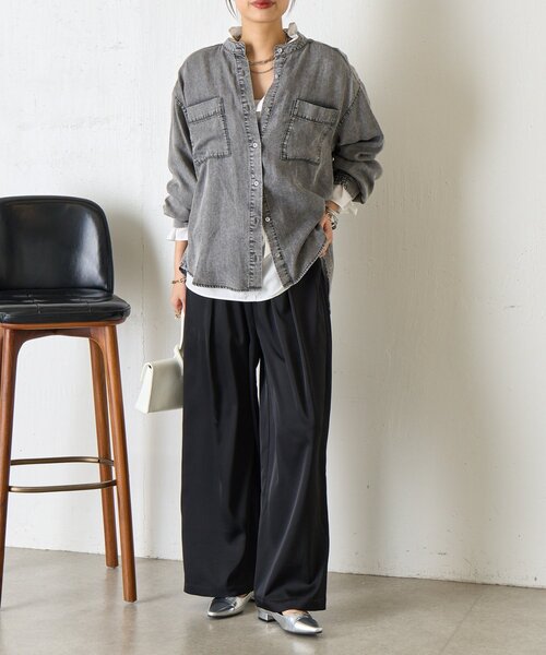 Jena espace merveilleux（ジェナ　エスパスメルヴェイユ）の「バックギャザーデニムシャツ（シャツ/ブラウス・レディース・グレー/サックスブルー/ブルー・FREE）」の4枚目の写真