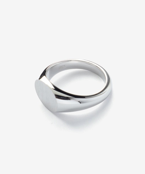 TOM WOOD（トムウッド）の「TOM WOOD Joe Ring Satin トムウッド ジョー サテン シルバー リング（リング・レディース・シルバー・48/54/50）」の4枚目の写真