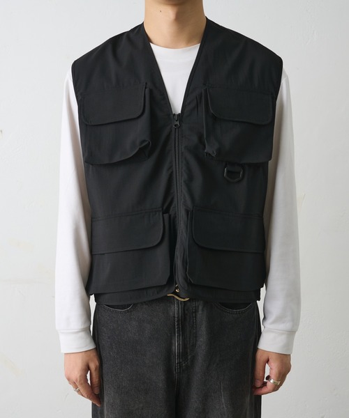 COLONY 2139（コロニートゥーワンスリーナイン）の「フィッシングベスト（ベスト・メンズ・ホワイト/ブラック・MEDIUM/LARGE）」の10枚目の写真