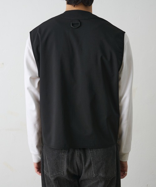 COLONY 2139（コロニートゥーワンスリーナイン）の「フィッシングベスト（ベスト・メンズ・ホワイト/ブラック・MEDIUM/LARGE）」の8枚目の写真