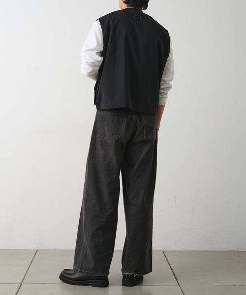 COLONY 2139（コロニートゥーワンスリーナイン）の「フィッシングベスト（ベスト・メンズ・ホワイト/ブラック・MEDIUM/LARGE）」の12枚目の写真