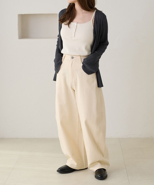 apres jour clair（アプレジュールクレア）の「【3サイズ展開】【apres jour clair】アソートヘンリーキャミソール（タンクトップ・レディース・ブラウン系その他/アイボリー/ブラック/ホワイト系その他・MEDIUM/LARGE/SMALL）」の15枚目の写真