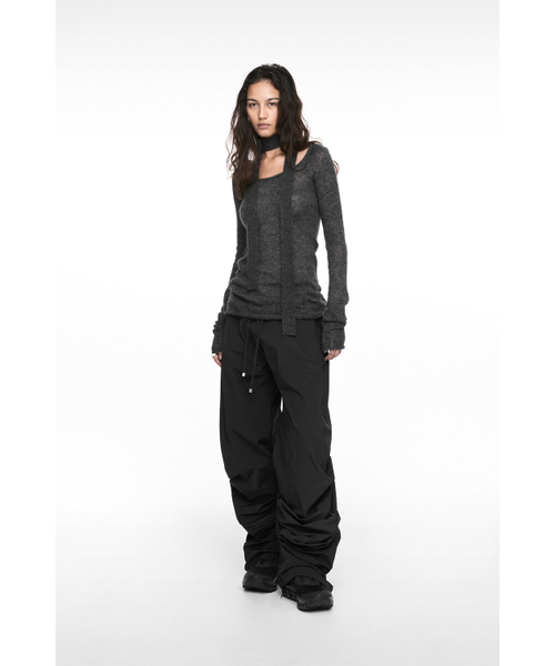 NACHE(ナチェ)の「PINTUCK NYLON PANTS (UNISEX) BLACK(その他パンツ・レディース・その他・1/2/0)」の2枚目の写真