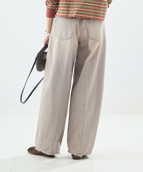 journal standard L'essage(ジャーナルスタンダードレサージュ)の「【HAIKURE/ハイクル】BETHANY SHORT LENGTH PEARL GREY(デニムパンツ・レディース・ライトグレー・25/24/23)」の4枚目の写真