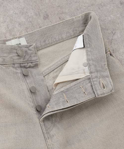 journal standard L'essage(ジャーナルスタンダードレサージュ)の「【HAIKURE/ハイクル】BETHANY SHORT LENGTH PEARL GREY(デニムパンツ・レディース・ライトグレー・25/24/23)」の15枚目の写真