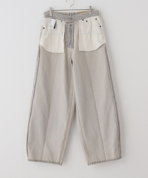 journal standard L'essage(ジャーナルスタンダードレサージュ)の「【HAIKURE/ハイクル】BETHANY SHORT LENGTH PEARL GREY(デニムパンツ・レディース・ライトグレー・25/24/23)」の16枚目の写真