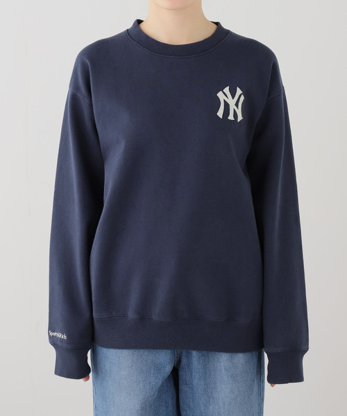 journal standard L'essage(ジャーナルスタンダードレサージュ)の「【SPORTY&RICH】Heritage Yankees Serif Crewneck:スウェット(スウェット・レディース・ネイビー・SMALL)」の1枚目の写真