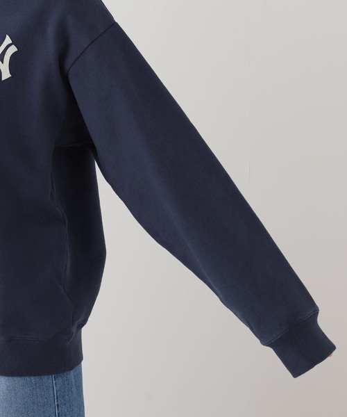 journal standard L'essage(ジャーナルスタンダードレサージュ)の「【SPORTY&RICH】Heritage Yankees Serif Crewneck:スウェット(スウェット・レディース・ネイビー・SMALL)」の4枚目の写真