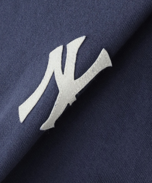 journal standard L'essage(ジャーナルスタンダードレサージュ)の「【SPORTY&RICH】Heritage Yankees Serif Crewneck:スウェット(スウェット・レディース・ネイビー・SMALL)」の10枚目の写真