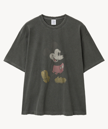 VTWO（ブイツー）の「ピグメントウォッシングクラシック_ミッキー_ Tシャツ (ブラック)（Tシャツ/カットソー）」
