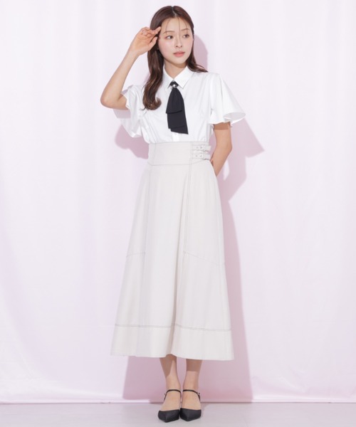 JILL by JILL STUART(ジルバイジルスチュアート)の「バイカラーステッチAラインフレアスカート(スカート・レディース・グレー/ネイビー/ベージュ・MEDIUM/SMALL)」の1枚目の写真