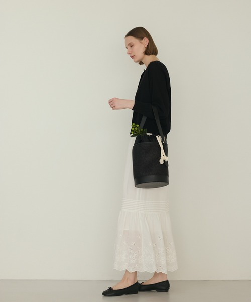 LA MARINE FRANCAISE(マリン フランセーズ)の「エンブロイダリーレースロングスカート(スカート・レディース・ホワイト/ブラック・FREE)」の5枚目の写真