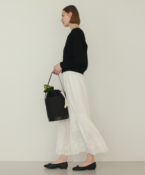 LA MARINE FRANCAISE(マリン フランセーズ)の「エンブロイダリーレースロングスカート(スカート・レディース・ホワイト/ブラック・FREE)」の8枚目の写真