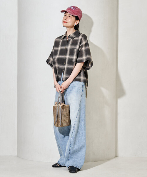 FREAK'S STORE(フリークスストア)の「カラミコットン チェック 半袖シャツ/オンブレチェックシャツ<セットアップ対応>(シャツ/ブラウス・レディース・サックスブルー/チャコール/ライトグレー・フリ-)」の8枚目の写真