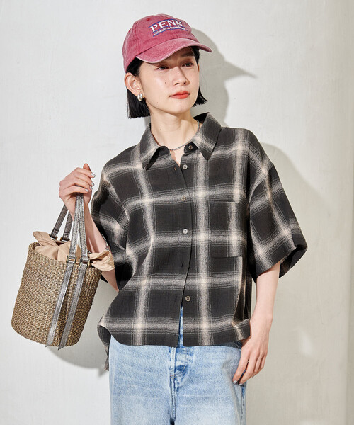 FREAK'S STORE(フリークスストア)の「カラミコットン チェック 半袖シャツ/オンブレチェックシャツ<セットアップ対応>(シャツ/ブラウス・レディース・サックスブルー/チャコール/ライトグレー・フリ-)」の10枚目の写真