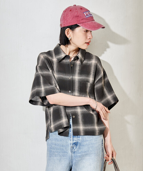 FREAK'S STORE(フリークスストア)の「カラミコットン チェック 半袖シャツ/オンブレチェックシャツ<セットアップ対応>(シャツ/ブラウス・レディース・サックスブルー/チャコール/ライトグレー・フリ-)」の11枚目の写真