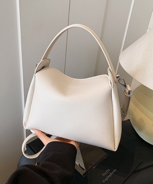 Ritzy(リッツィー)の「2way フェイクレザー スクエア ハンドバッグ ショルダーバッグ(ショルダーバッグ・レディース・シルバー/ブラック/ホワイト/モカ・FREE)」の8枚目の写真
