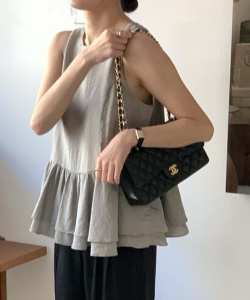 FREE STYLISTS(フリー スタイリスト)の「YUGA_YGMC Frilled tiered blouse(Tシャツ/カットソー・レディース・ブラック/オフホワイト/グレー・FREE)」の3枚目の写真