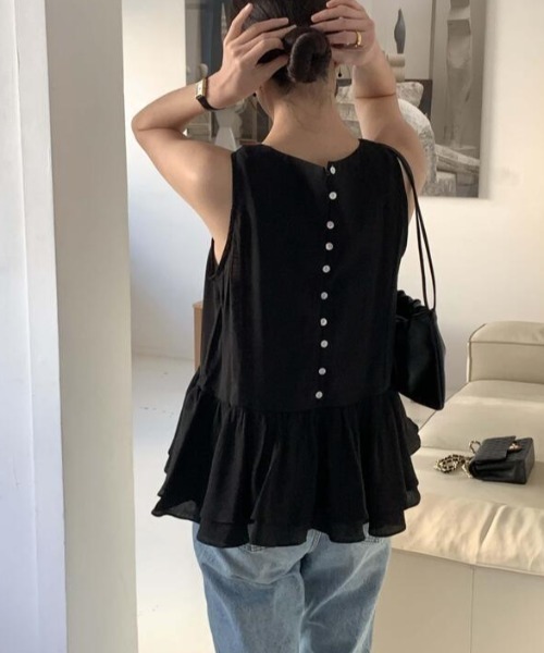 FREE STYLISTS(フリー スタイリスト)の「YUGA_YGMC Frilled tiered blouse(Tシャツ/カットソー・レディース・ブラック/オフホワイト/グレー・FREE)」の1枚目の写真